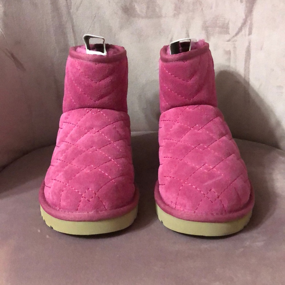 Pink UGGs 🥾